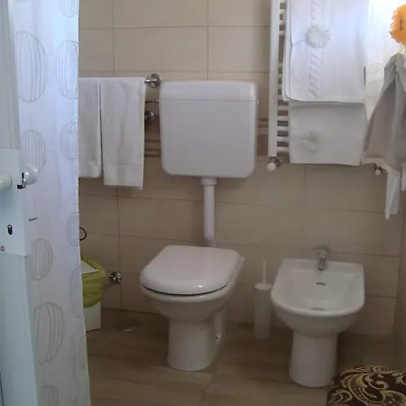 לינה וארוחת בוקר Oliva