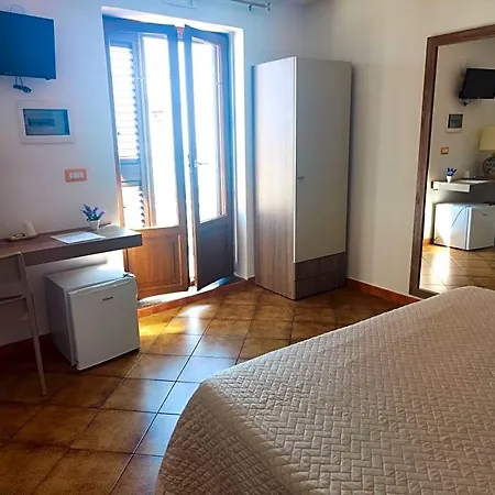 Oliva Bed and Breakfast Scala