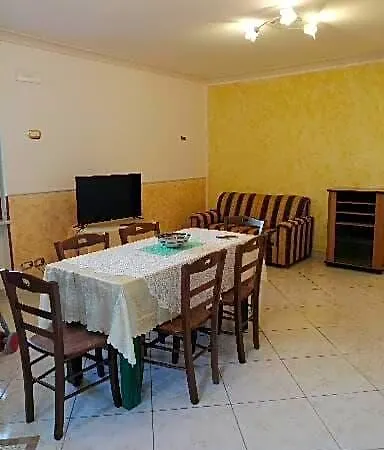 Oliva לינה וארוחת בוקר 4*